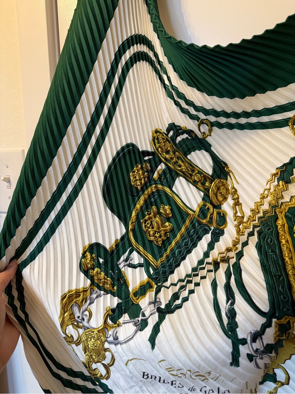 Hermes Brides De Gala 80s/90s Plisse Green Silk Scarf 90x90 Vintage Authentic - Picture 2 of 8